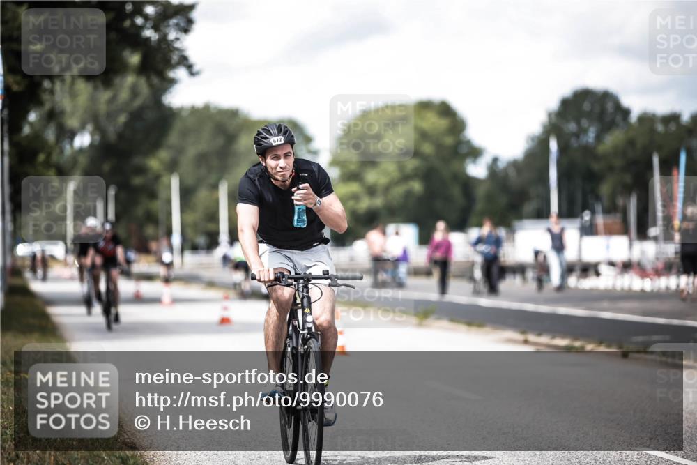 16.08.2026 - KN Förde Triathlon 2026 H.Heesch http://msf.ph/oto/9990076 16.08.2026 13:24:11 Radfahren 531, 572, 585, 732, 736 meine-sportfotos.de