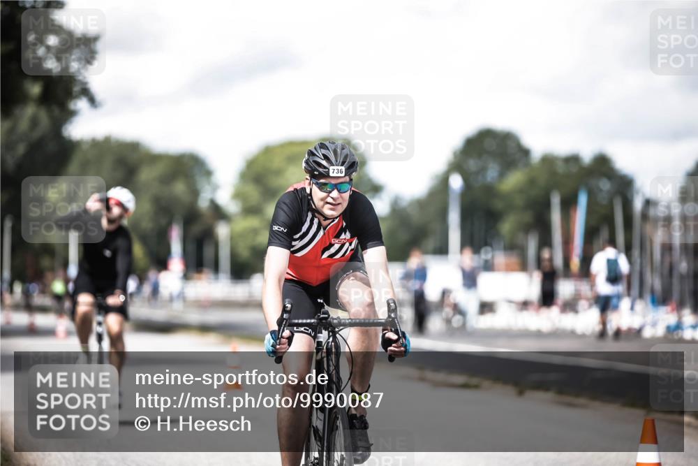 16.08.2026 - KN Förde Triathlon 2026 H.Heesch http://msf.ph/oto/9990087 16.08.2026 13:24:15 Radfahren 531, 572, 585, 724, 732, 736 meine-sportfotos.de