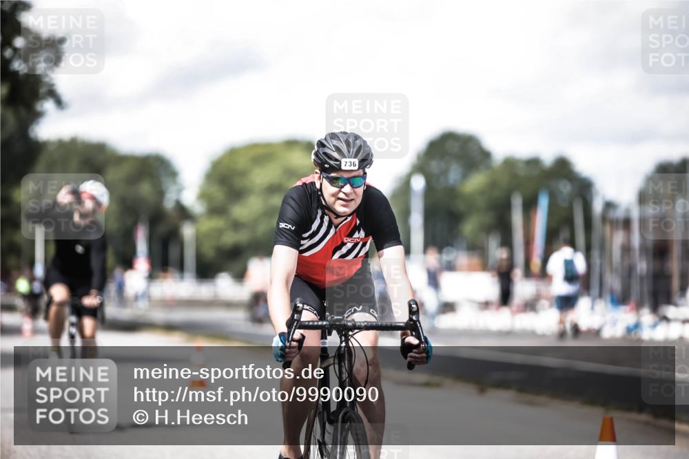 16.08.2026 - KN Förde Triathlon 2026 H.Heesch http://msf.ph/oto/9990090 16.08.2026 13:24:15 Radfahren 531, 572, 585, 724, 732, 736 meine-sportfotos.de
