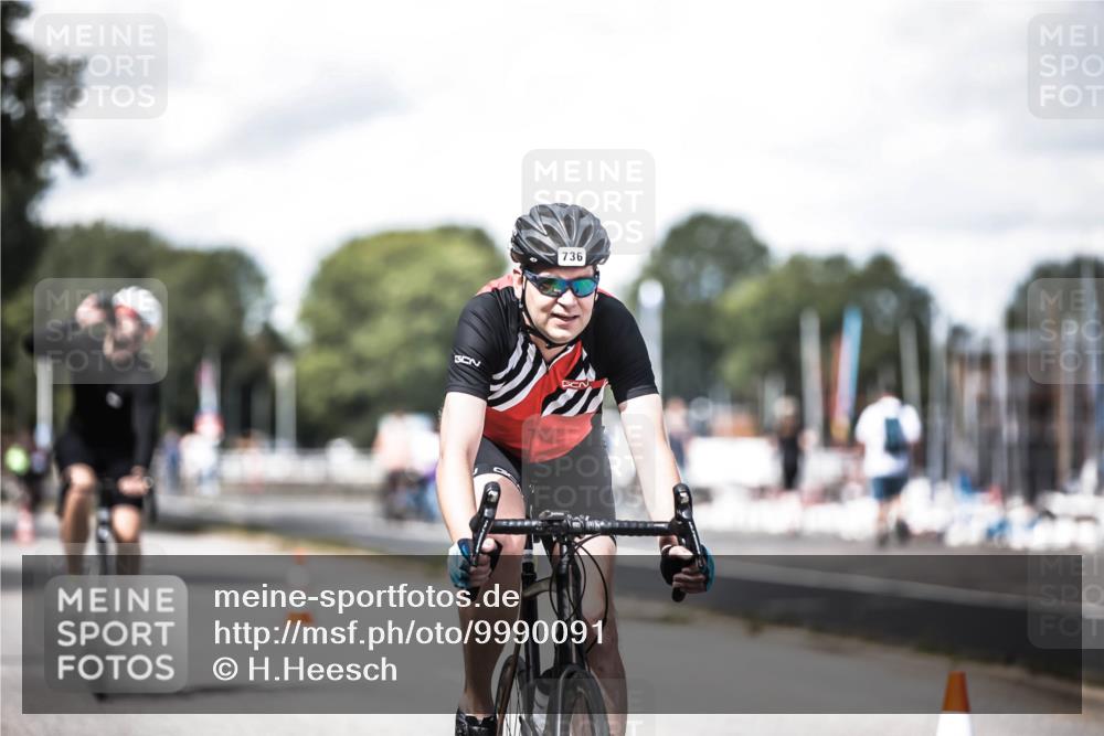 16.08.2026 - KN Förde Triathlon 2026 H.Heesch http://msf.ph/oto/9990091 16.08.2026 13:24:15 Radfahren 531, 572, 585, 724, 732, 736 meine-sportfotos.de