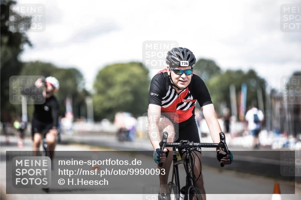 16.08.2026 - KN Förde Triathlon 2026 H.Heesch http://msf.ph/oto/9990093 16.08.2026 13:24:15 Radfahren 531, 572, 585, 724, 732, 736 meine-sportfotos.de