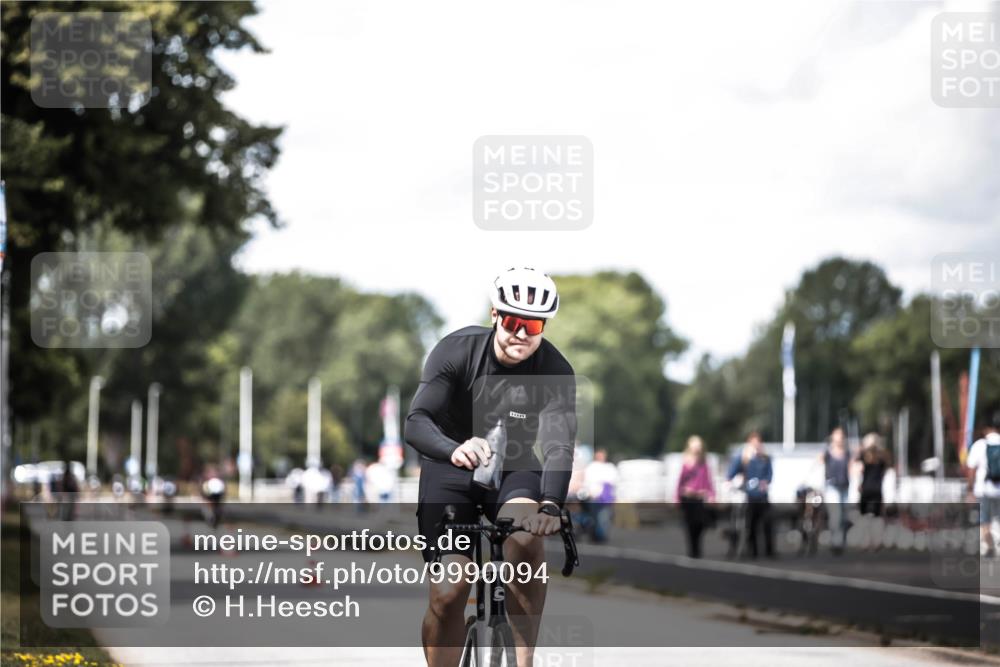 16.08.2026 - KN Förde Triathlon 2026 H.Heesch http://msf.ph/oto/9990094 16.08.2026 13:24:16 Radfahren 531, 585, 724, 732, 736 meine-sportfotos.de