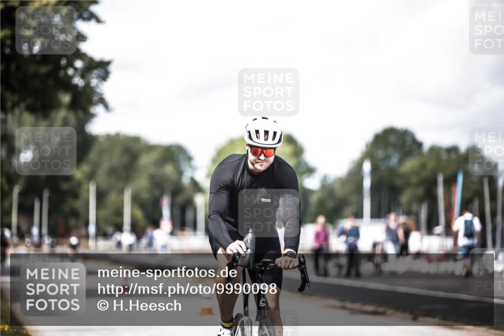 16.08.2026 - KN Förde Triathlon 2026 H.Heesch http://msf.ph/oto/9990098 16.08.2026 13:24:16 Radfahren 531, 585, 724, 732, 736 meine-sportfotos.de