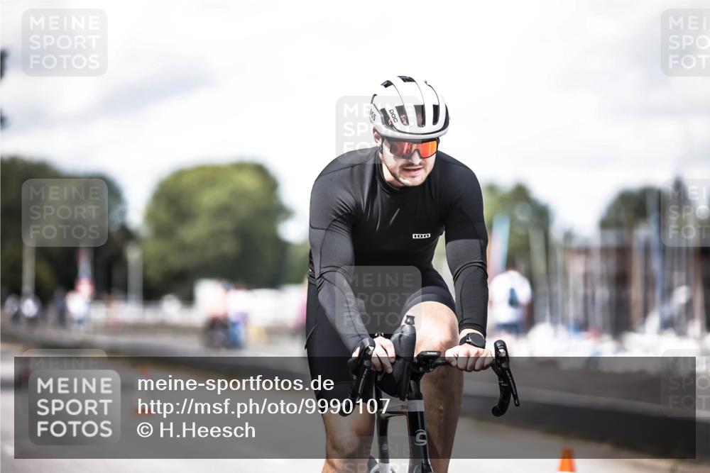 16.08.2026 - KN Förde Triathlon 2026 H.Heesch http://msf.ph/oto/9990107 16.08.2026 13:24:17 Radfahren 531, 585, 724, 732, 736 meine-sportfotos.de