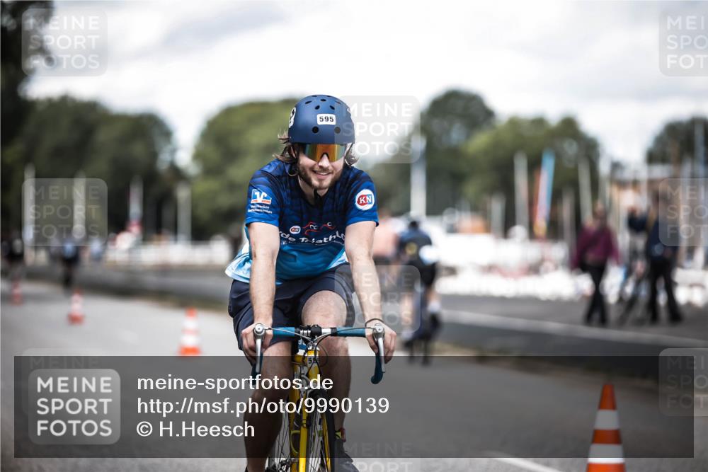 16.08.2026 - KN Förde Triathlon 2026 H.Heesch http://msf.ph/oto/9990139 16.08.2026 13:24:31 Radfahren 595 meine-sportfotos.de
