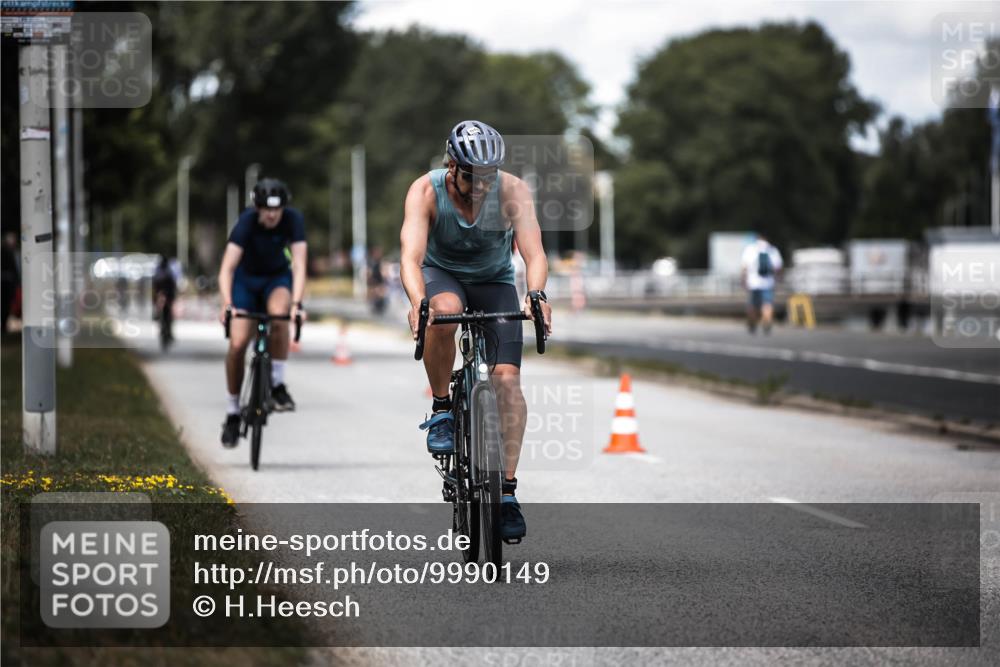 16.08.2026 - KN Förde Triathlon 2026 H.Heesch http://msf.ph/oto/9990149 16.08.2026 13:24:47 Radfahren 577 meine-sportfotos.de