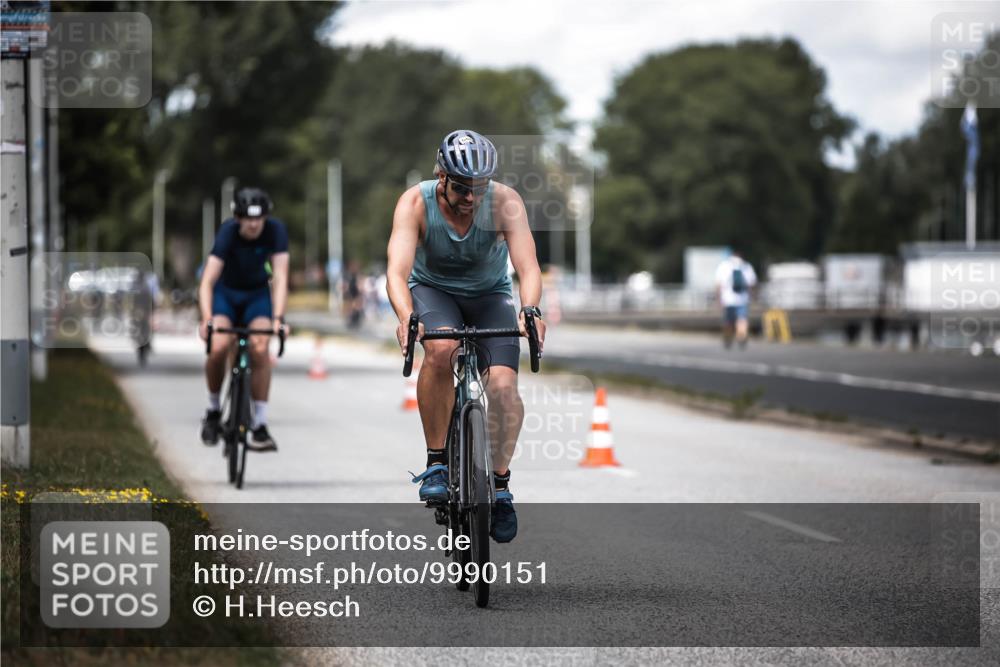 16.08.2026 - KN Förde Triathlon 2026 H.Heesch http://msf.ph/oto/9990151 16.08.2026 13:24:47 Radfahren 577 meine-sportfotos.de