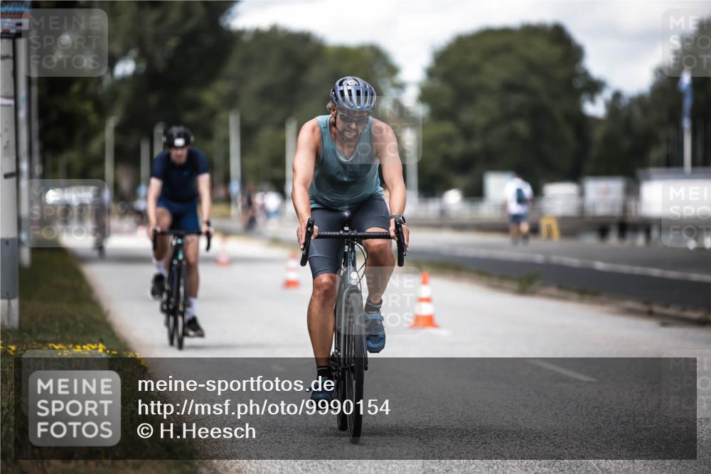 16.08.2026 - KN Förde Triathlon 2026 H.Heesch http://msf.ph/oto/9990154 16.08.2026 13:24:48 Radfahren 577 meine-sportfotos.de