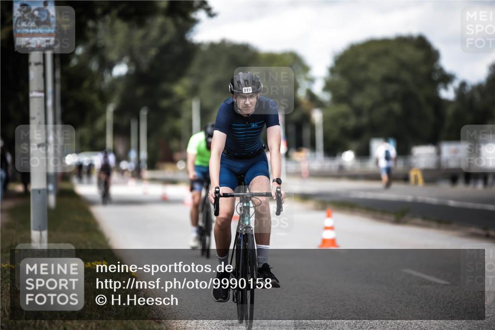 16.08.2026 - KN Förde Triathlon 2026 H.Heesch http://msf.ph/oto/9990158 16.08.2026 13:24:49 Radfahren 546, 561, 577 meine-sportfotos.de