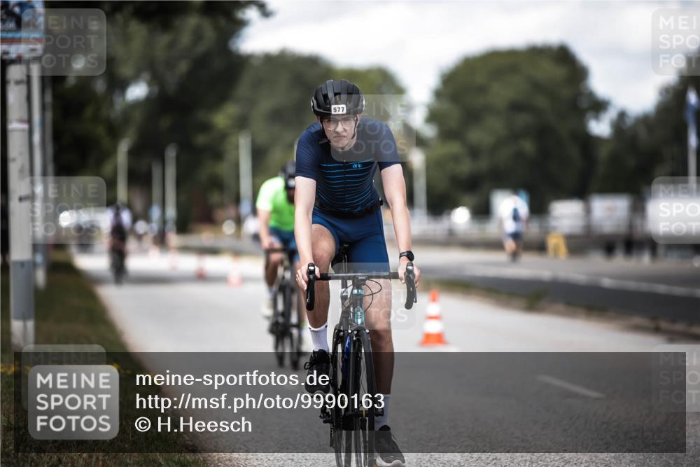 16.08.2026 - KN Förde Triathlon 2026 H.Heesch http://msf.ph/oto/9990163 16.08.2026 13:24:49 Radfahren 546, 561, 577 meine-sportfotos.de