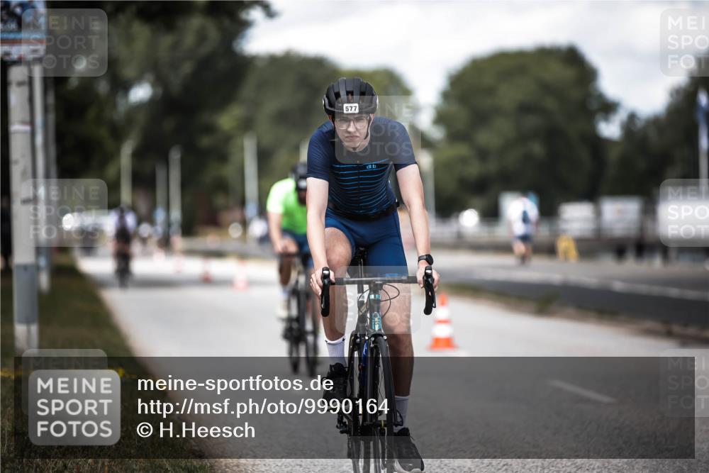 16.08.2026 - KN Förde Triathlon 2026 H.Heesch http://msf.ph/oto/9990164 16.08.2026 13:24:49 Radfahren 546, 561, 577 meine-sportfotos.de