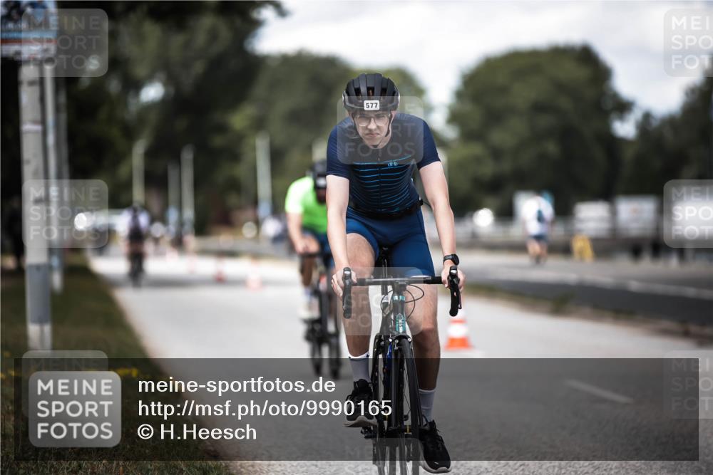 16.08.2026 - KN Förde Triathlon 2026 H.Heesch http://msf.ph/oto/9990165 16.08.2026 13:24:49 Radfahren 546, 561, 577 meine-sportfotos.de
