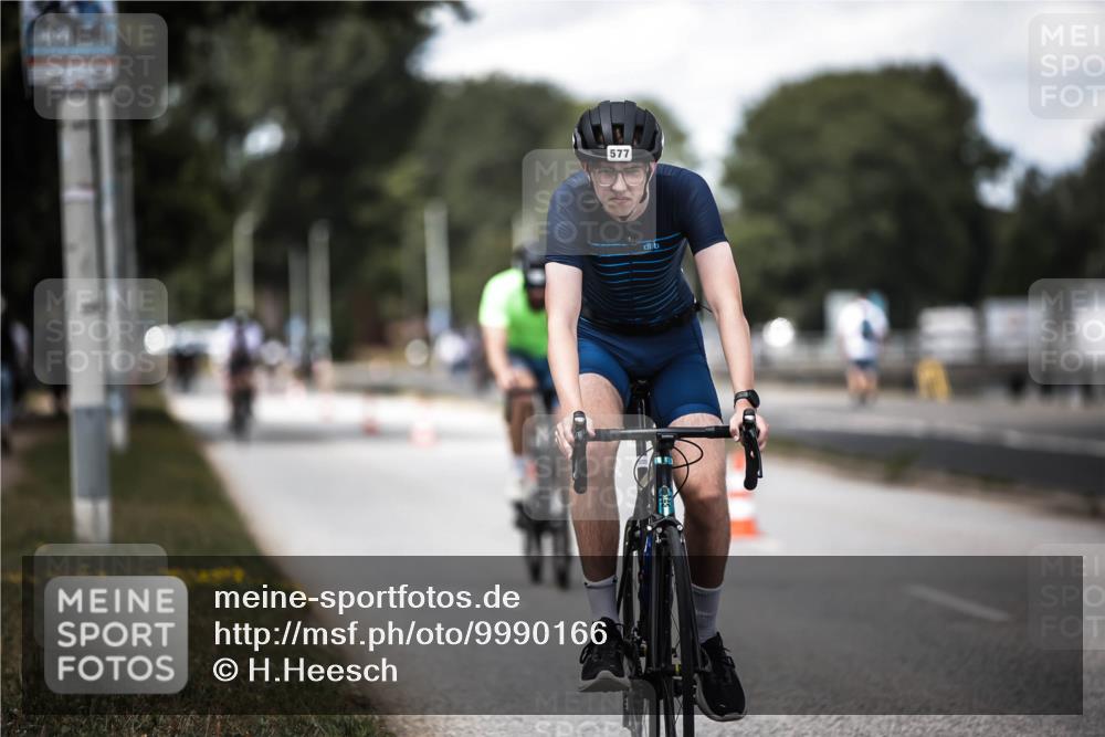 16.08.2026 - KN Förde Triathlon 2026 H.Heesch http://msf.ph/oto/9990166 16.08.2026 13:24:49 Radfahren 546, 561, 577 meine-sportfotos.de