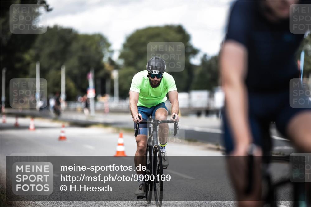 16.08.2026 - KN Förde Triathlon 2026 H.Heesch http://msf.ph/oto/9990169 16.08.2026 13:24:50 Radfahren 546, 561, 577 meine-sportfotos.de