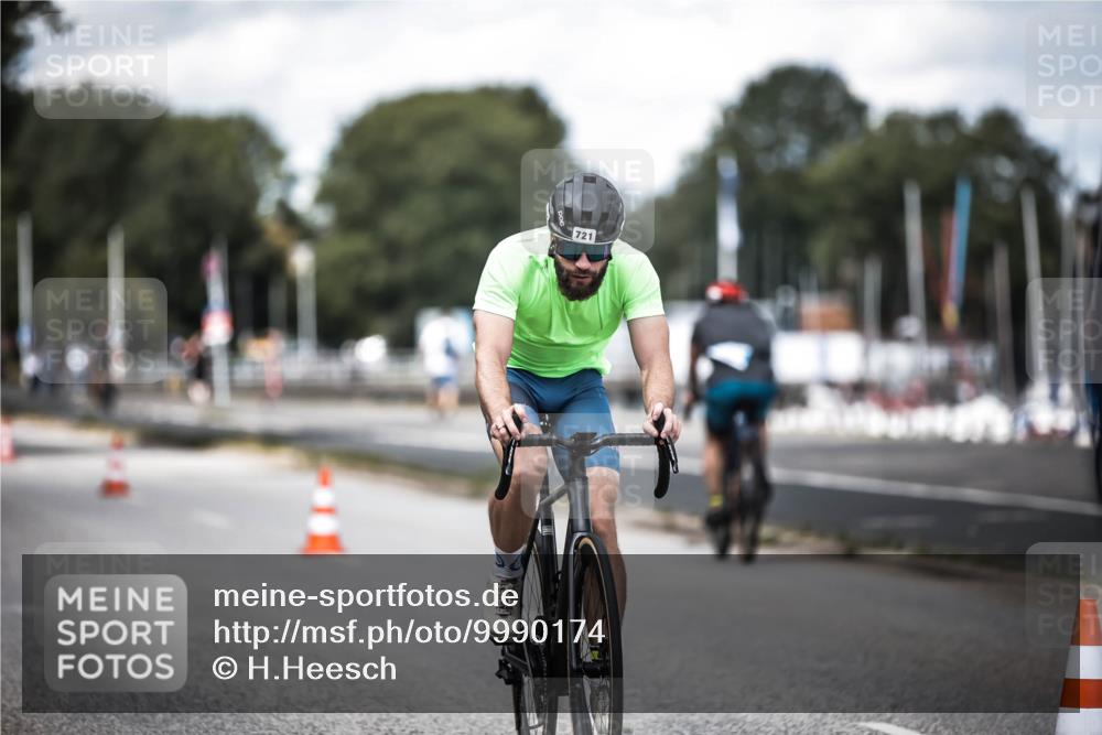 16.08.2026 - KN Förde Triathlon 2026 H.Heesch http://msf.ph/oto/9990174 16.08.2026 13:24:51 Radfahren 546, 561, 577 meine-sportfotos.de