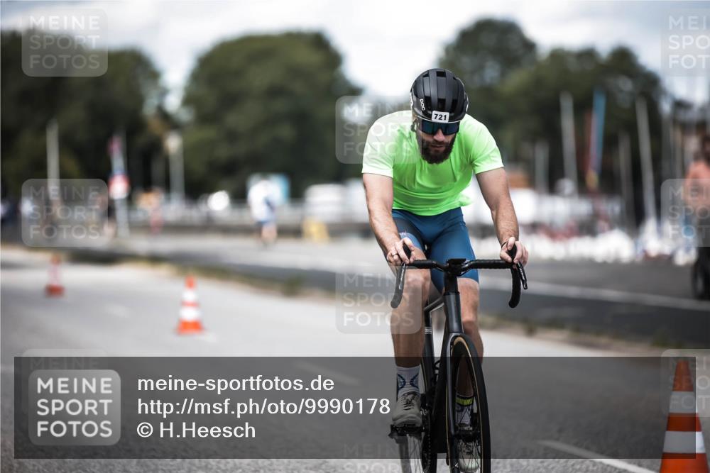 16.08.2026 - KN Förde Triathlon 2026 H.Heesch http://msf.ph/oto/9990178 16.08.2026 13:24:51 Radfahren 546, 561, 577 meine-sportfotos.de