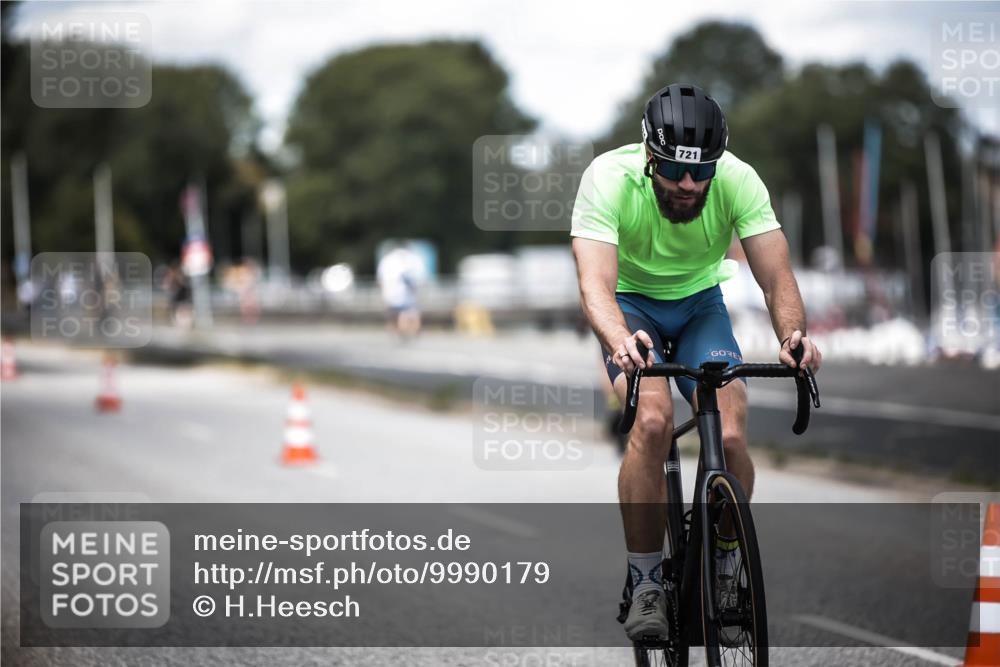 16.08.2026 - KN Förde Triathlon 2026 H.Heesch http://msf.ph/oto/9990179 16.08.2026 13:24:51 Radfahren 546, 561, 577 meine-sportfotos.de