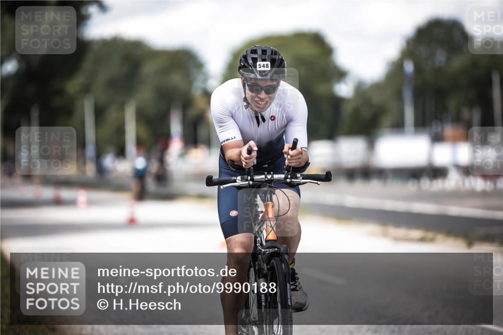 16.08.2026 - KN Förde Triathlon 2026 H.Heesch http://msf.ph/oto/9990188 16.08.2026 13:24:56 Radfahren 546, 561 meine-sportfotos.de