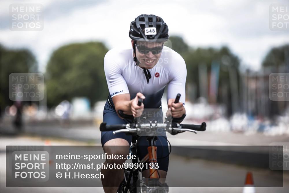 16.08.2026 - KN Förde Triathlon 2026 H.Heesch http://msf.ph/oto/9990193 16.08.2026 13:24:57 Radfahren 546, 561 meine-sportfotos.de