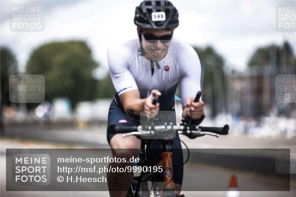 16.08.2026 - KN Förde Triathlon 2026 H.Heesch http://msf.ph/oto/9990195 16.08.2026 13:24:57 Radfahren 546, 561 meine-sportfotos.de