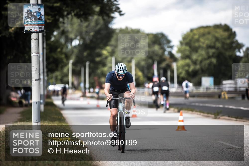 16.08.2026 - KN Förde Triathlon 2026 H.Heesch http://msf.ph/oto/9990199 16.08.2026 13:25:04 Radfahren 515 meine-sportfotos.de