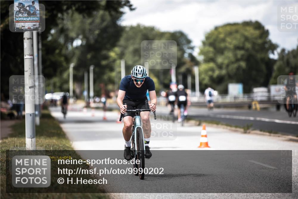 16.08.2026 - KN Förde Triathlon 2026 H.Heesch http://msf.ph/oto/9990202 16.08.2026 13:25:05 Radfahren 515, 745 meine-sportfotos.de