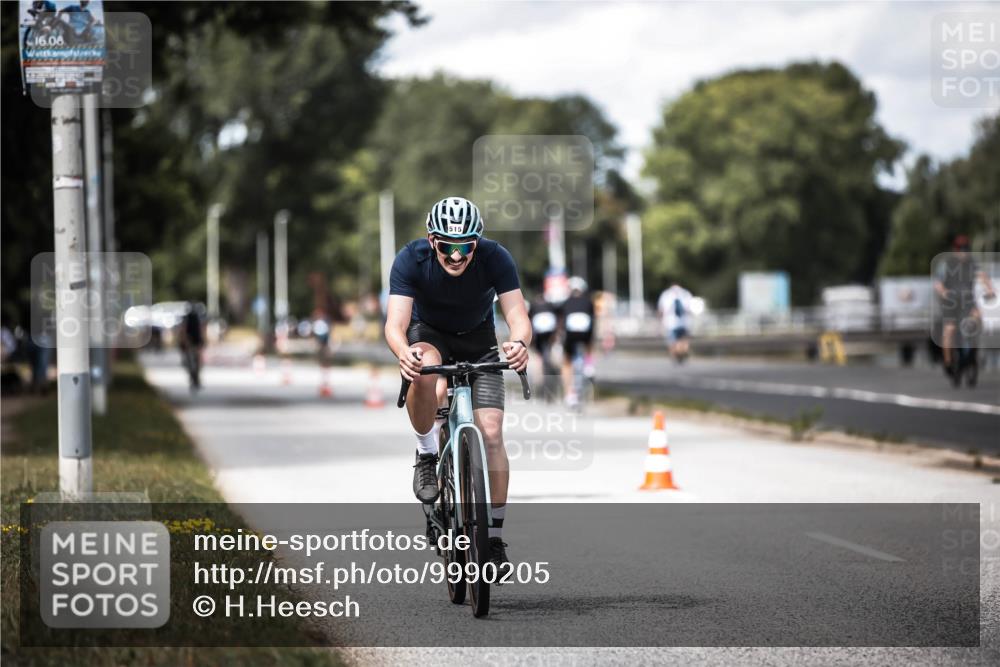 16.08.2026 - KN Förde Triathlon 2026 H.Heesch http://msf.ph/oto/9990205 16.08.2026 13:25:05 Radfahren 515, 745 meine-sportfotos.de