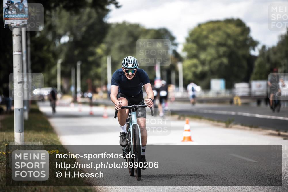 16.08.2026 - KN Förde Triathlon 2026 H.Heesch http://msf.ph/oto/9990206 16.08.2026 13:25:05 Radfahren 515, 745 meine-sportfotos.de