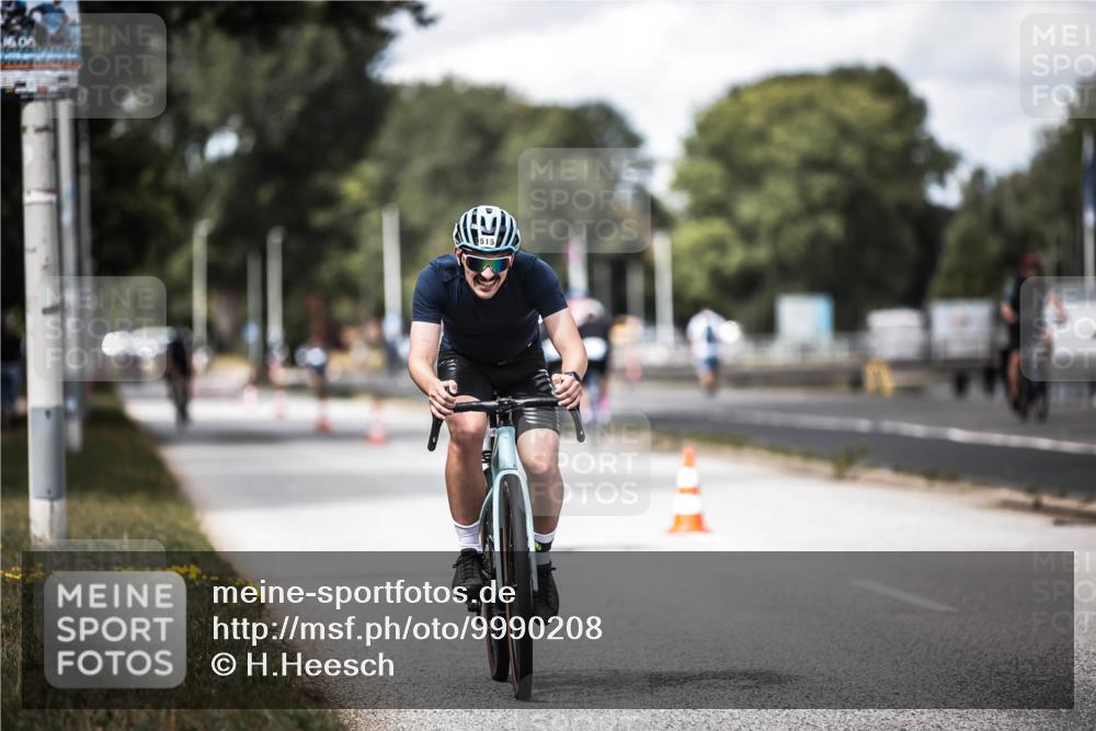 16.08.2026 - KN Förde Triathlon 2026 H.Heesch http://msf.ph/oto/9990208 16.08.2026 13:25:05 Radfahren 515, 745 meine-sportfotos.de
