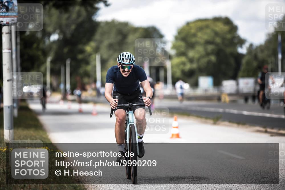 16.08.2026 - KN Förde Triathlon 2026 H.Heesch http://msf.ph/oto/9990209 16.08.2026 13:25:05 Radfahren 515, 745 meine-sportfotos.de