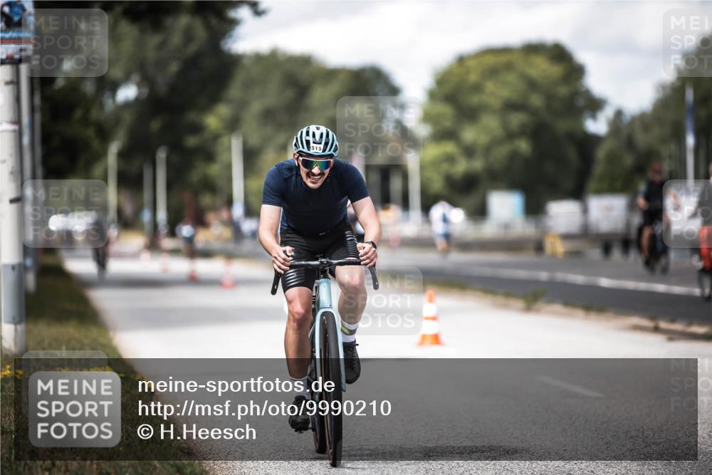 16.08.2026 - KN Förde Triathlon 2026 H.Heesch http://msf.ph/oto/9990210 16.08.2026 13:25:05 Radfahren 515, 745 meine-sportfotos.de