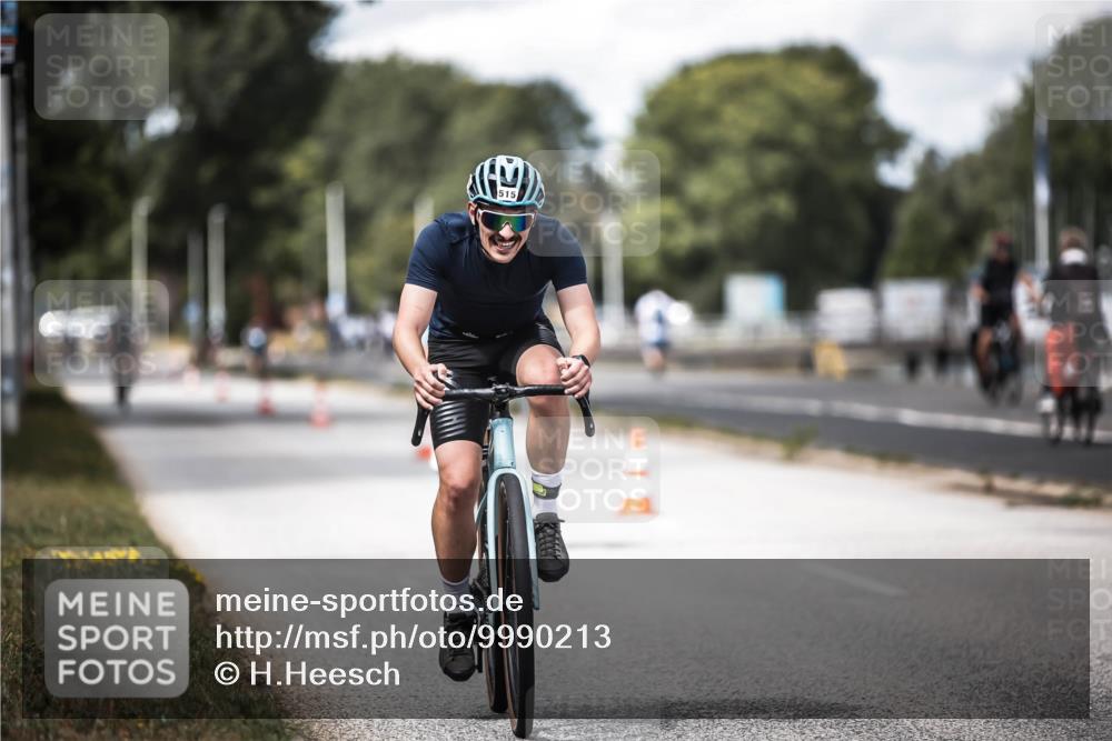16.08.2026 - KN Förde Triathlon 2026 H.Heesch http://msf.ph/oto/9990213 16.08.2026 13:25:05 Radfahren 515, 745 meine-sportfotos.de