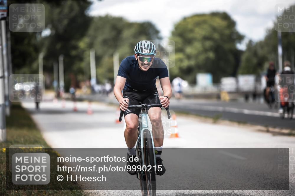 16.08.2026 - KN Förde Triathlon 2026 H.Heesch http://msf.ph/oto/9990215 16.08.2026 13:25:05 Radfahren 515, 745 meine-sportfotos.de