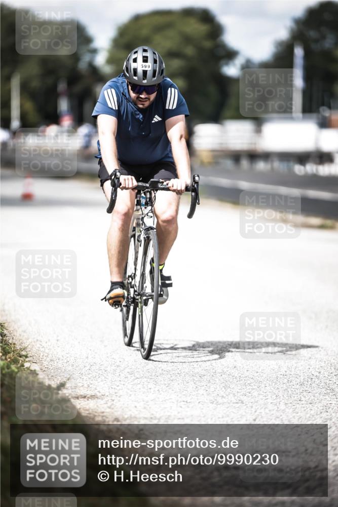 16.08.2026 - KN Förde Triathlon 2026 H.Heesch http://msf.ph/oto/9990230 16.08.2026 13:25:15 Radfahren 196, 599 meine-sportfotos.de