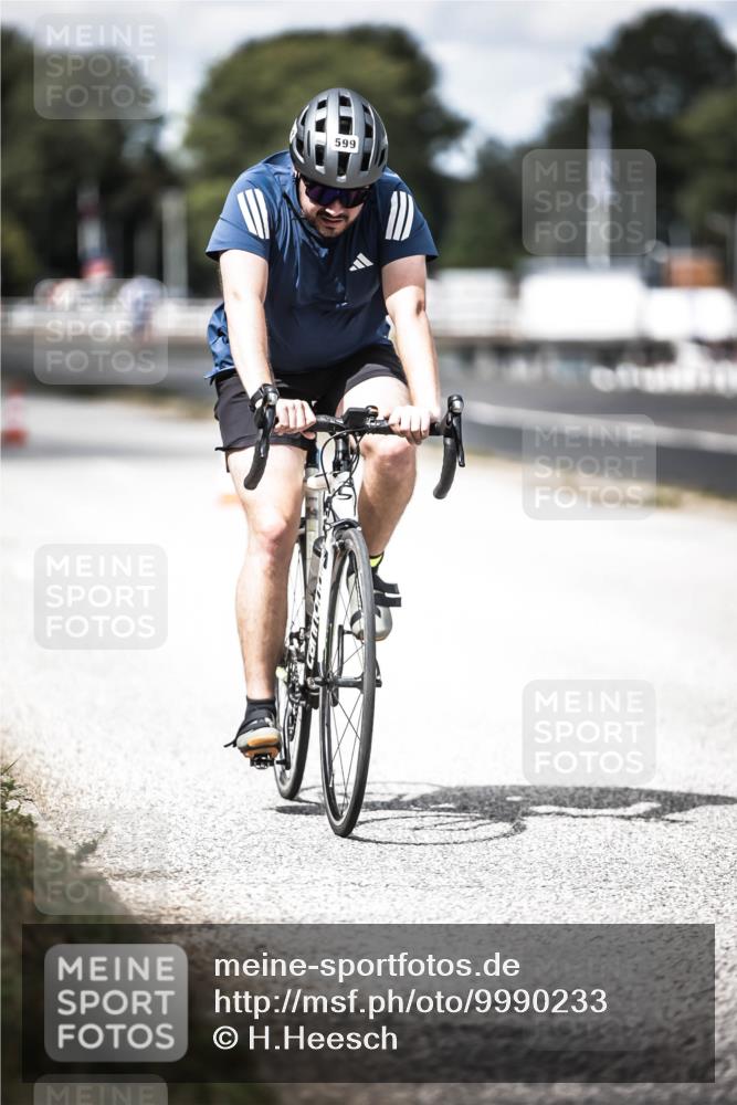 16.08.2026 - KN Förde Triathlon 2026 H.Heesch http://msf.ph/oto/9990233 16.08.2026 13:25:15 Radfahren 196, 599 meine-sportfotos.de