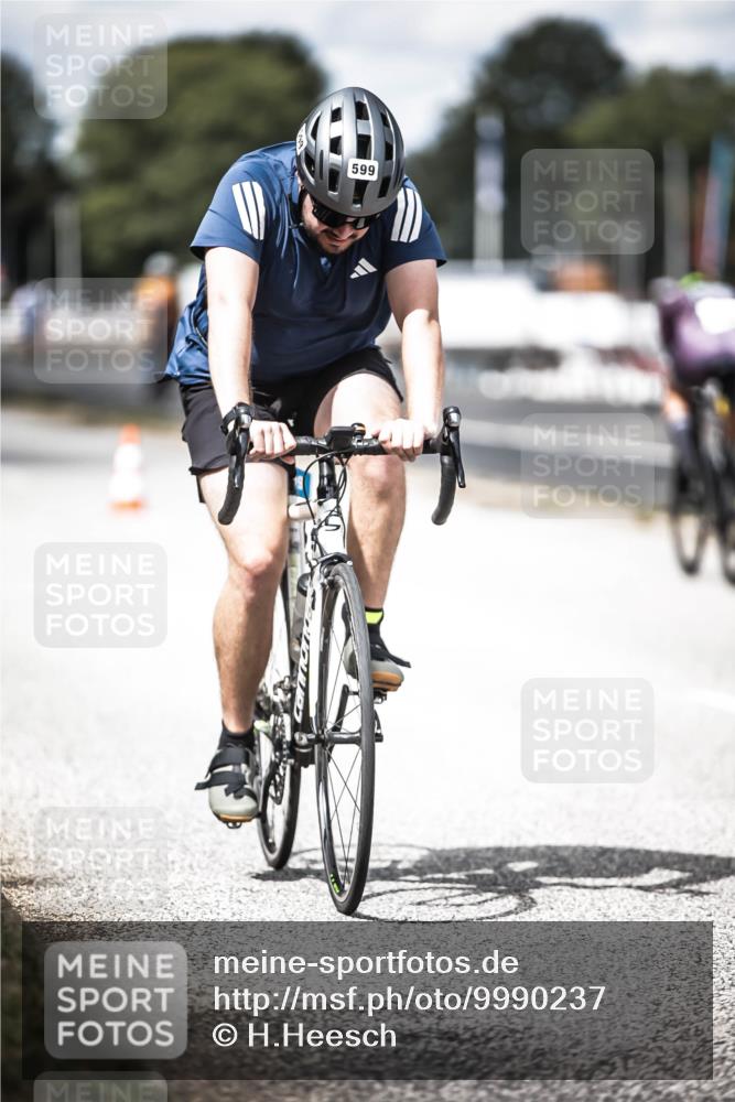 16.08.2026 - KN Förde Triathlon 2026 H.Heesch http://msf.ph/oto/9990237 16.08.2026 13:25:15 Radfahren 196, 599 meine-sportfotos.de