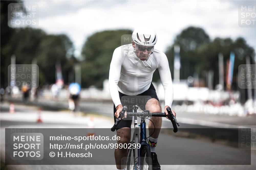 16.08.2026 - KN Förde Triathlon 2026 H.Heesch http://msf.ph/oto/9990299 16.08.2026 13:25:36 Radfahren 739 meine-sportfotos.de