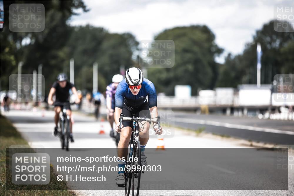 16.08.2026 - KN Förde Triathlon 2026 H.Heesch http://msf.ph/oto/9990303 16.08.2026 13:25:40 Radfahren 601, 711 meine-sportfotos.de