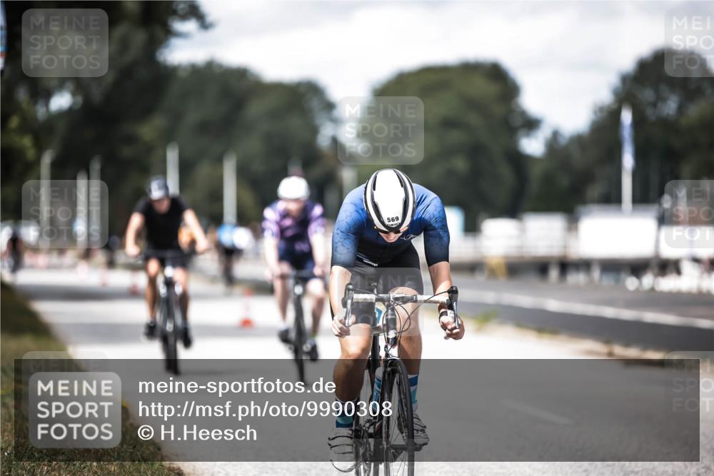 16.08.2026 - KN Förde Triathlon 2026 H.Heesch http://msf.ph/oto/9990308 16.08.2026 13:25:40 Radfahren 601, 711 meine-sportfotos.de