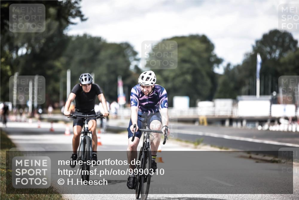 16.08.2026 - KN Förde Triathlon 2026 H.Heesch http://msf.ph/oto/9990310 16.08.2026 13:25:41 Radfahren 601, 711 meine-sportfotos.de
