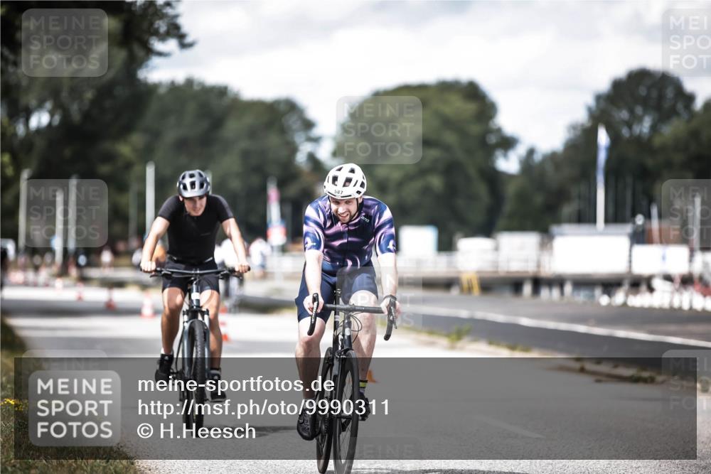 16.08.2026 - KN Förde Triathlon 2026 H.Heesch http://msf.ph/oto/9990311 16.08.2026 13:25:41 Radfahren 601, 711 meine-sportfotos.de
