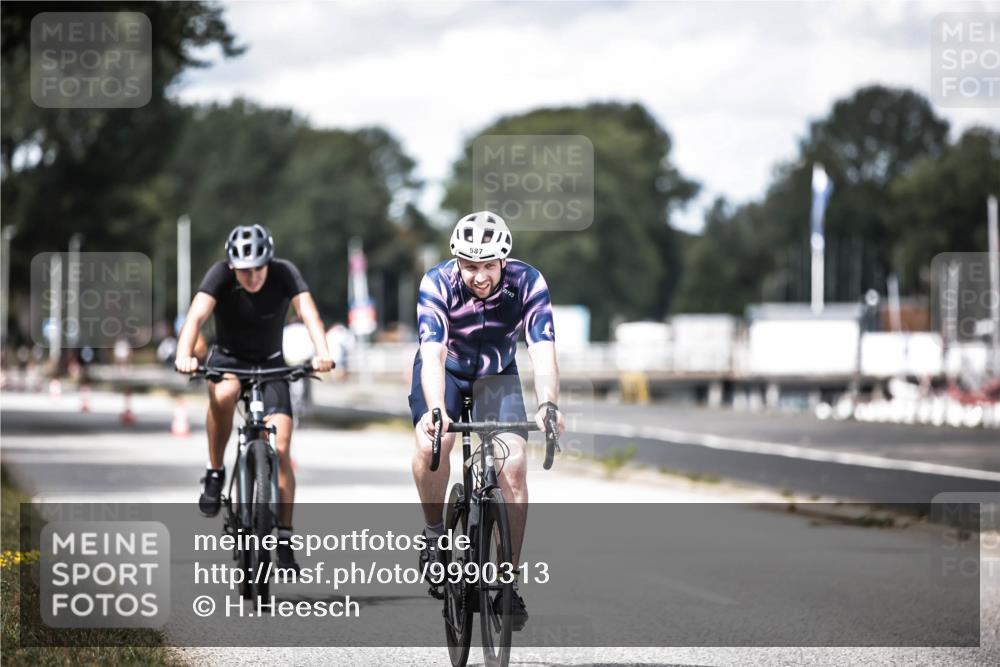 16.08.2026 - KN Förde Triathlon 2026 H.Heesch http://msf.ph/oto/9990313 16.08.2026 13:25:41 Radfahren 601, 711 meine-sportfotos.de