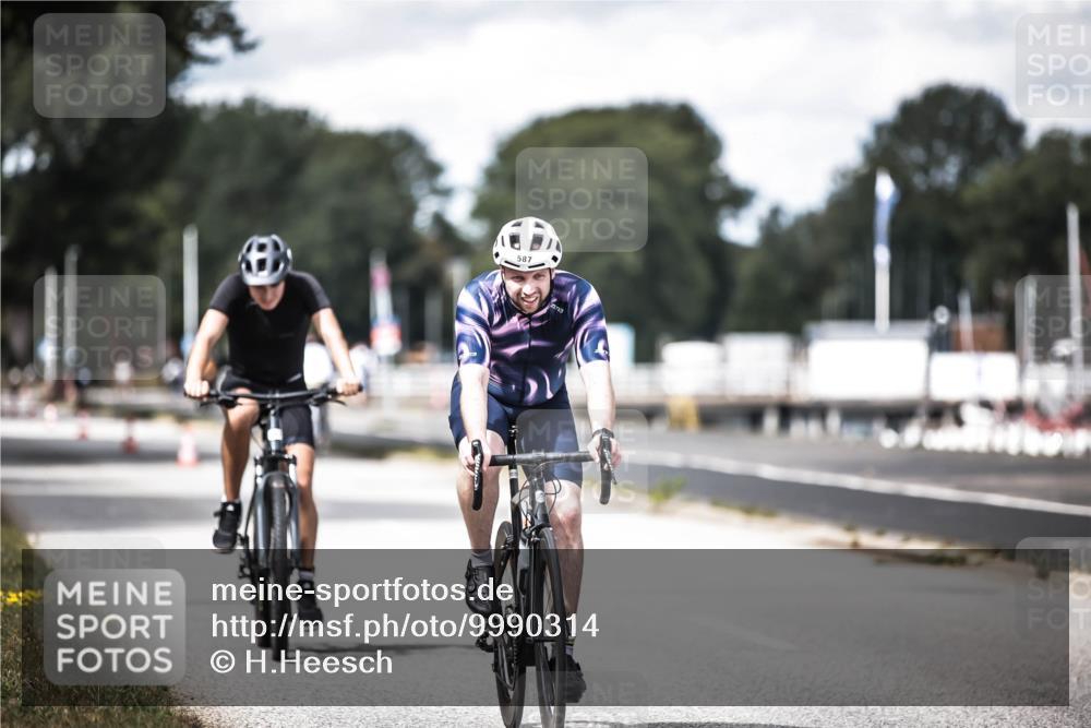 16.08.2026 - KN Förde Triathlon 2026 H.Heesch http://msf.ph/oto/9990314 16.08.2026 13:25:41 Radfahren 601, 711 meine-sportfotos.de