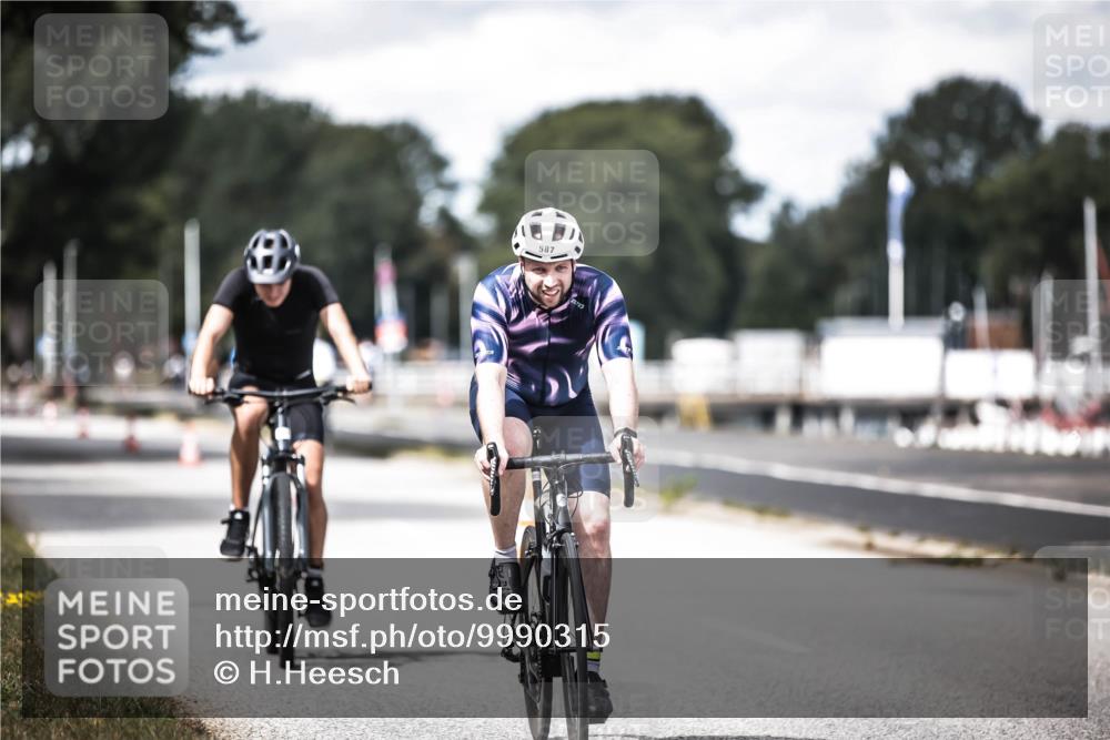 16.08.2026 - KN Förde Triathlon 2026 H.Heesch http://msf.ph/oto/9990315 16.08.2026 13:25:41 Radfahren 601, 711 meine-sportfotos.de