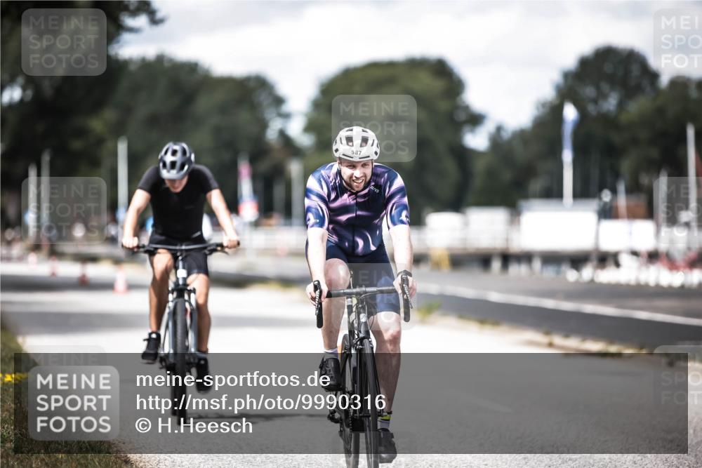 16.08.2026 - KN Förde Triathlon 2026 H.Heesch http://msf.ph/oto/9990316 16.08.2026 13:25:41 Radfahren 601, 711 meine-sportfotos.de