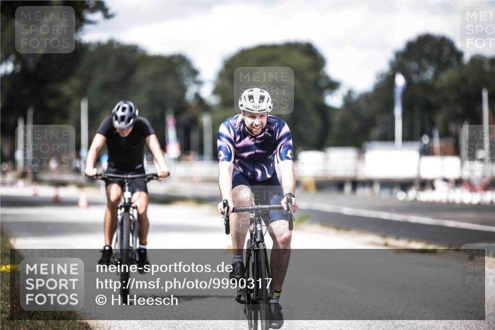 16.08.2026 - KN Förde Triathlon 2026 H.Heesch http://msf.ph/oto/9990317 16.08.2026 13:25:41 Radfahren 601, 711 meine-sportfotos.de