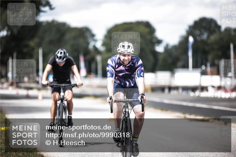 16.08.2026 - KN Förde Triathlon 2026 H.Heesch http://msf.ph/oto/9990318 16.08.2026 13:25:41 Radfahren 601, 711 meine-sportfotos.de