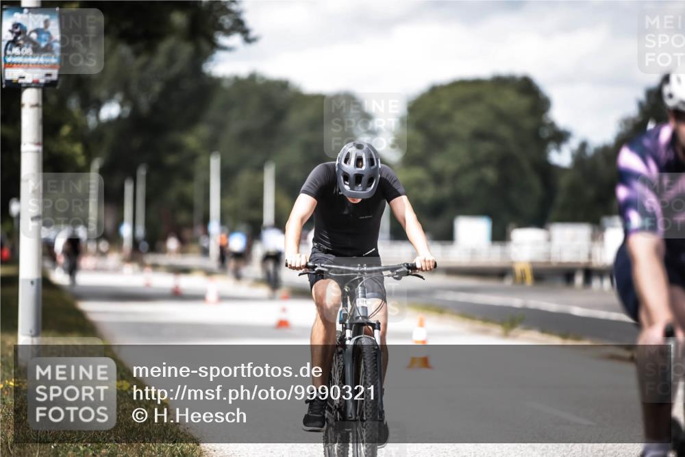 16.08.2026 - KN Förde Triathlon 2026 H.Heesch http://msf.ph/oto/9990321 16.08.2026 13:25:42 Radfahren 601, 711 meine-sportfotos.de