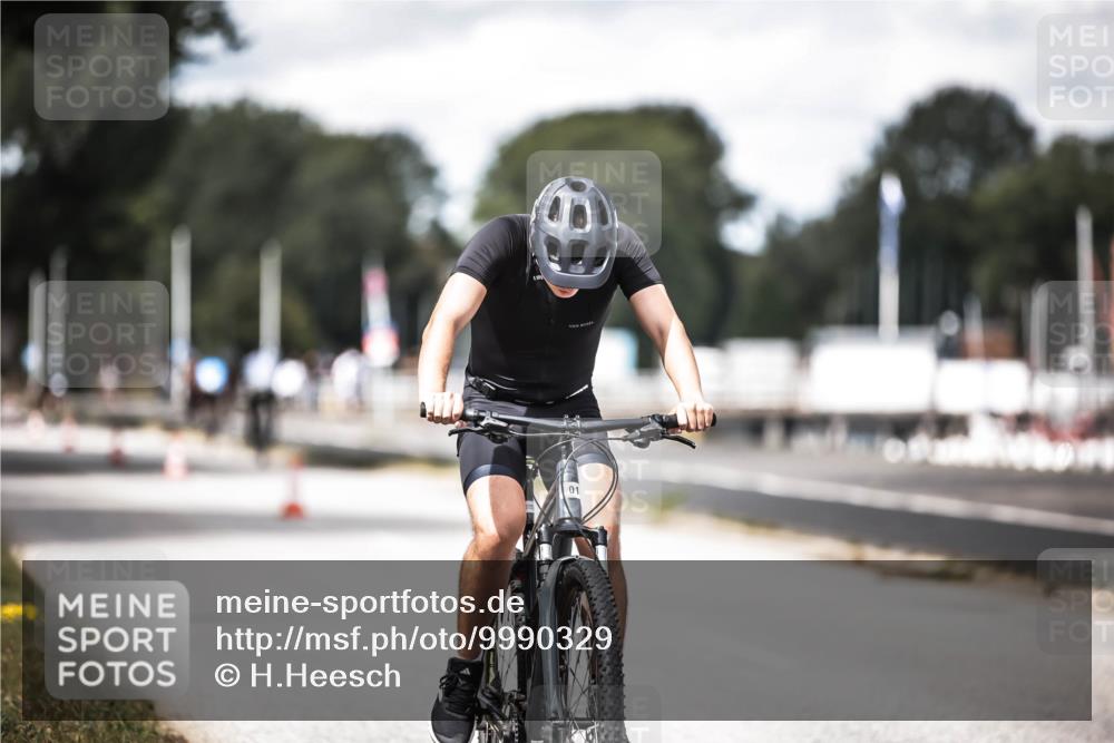 16.08.2026 - KN Förde Triathlon 2026 H.Heesch http://msf.ph/oto/9990329 16.08.2026 13:25:43 Radfahren 601, 711 meine-sportfotos.de