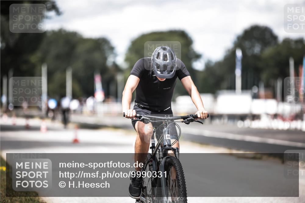 16.08.2026 - KN Förde Triathlon 2026 H.Heesch http://msf.ph/oto/9990331 16.08.2026 13:25:43 Radfahren 601, 711 meine-sportfotos.de